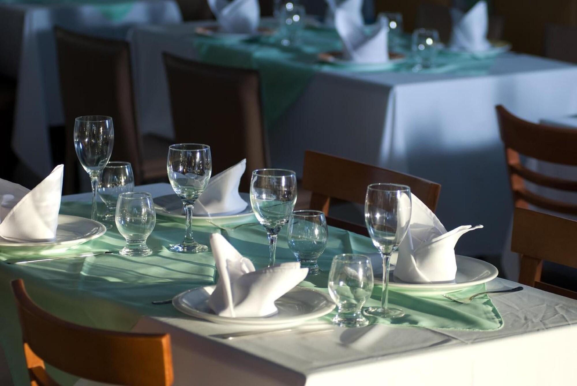 Oyo Hotel Arembepe Beach Hotel, Camacari 外观 照片